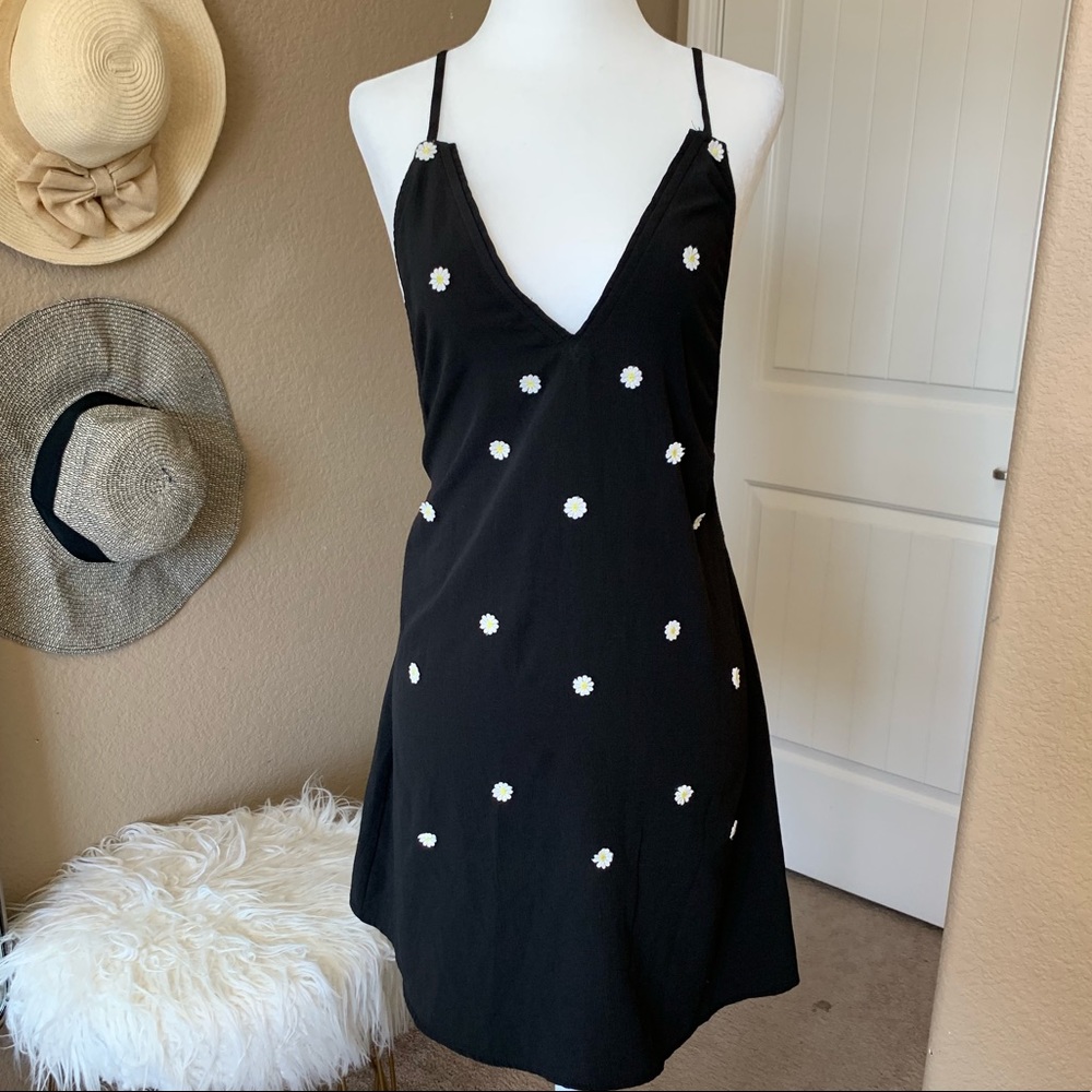 LF daisy appliqué dress small